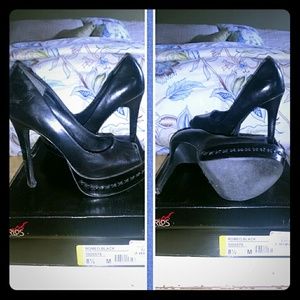 Carlos Santana Women's Heels