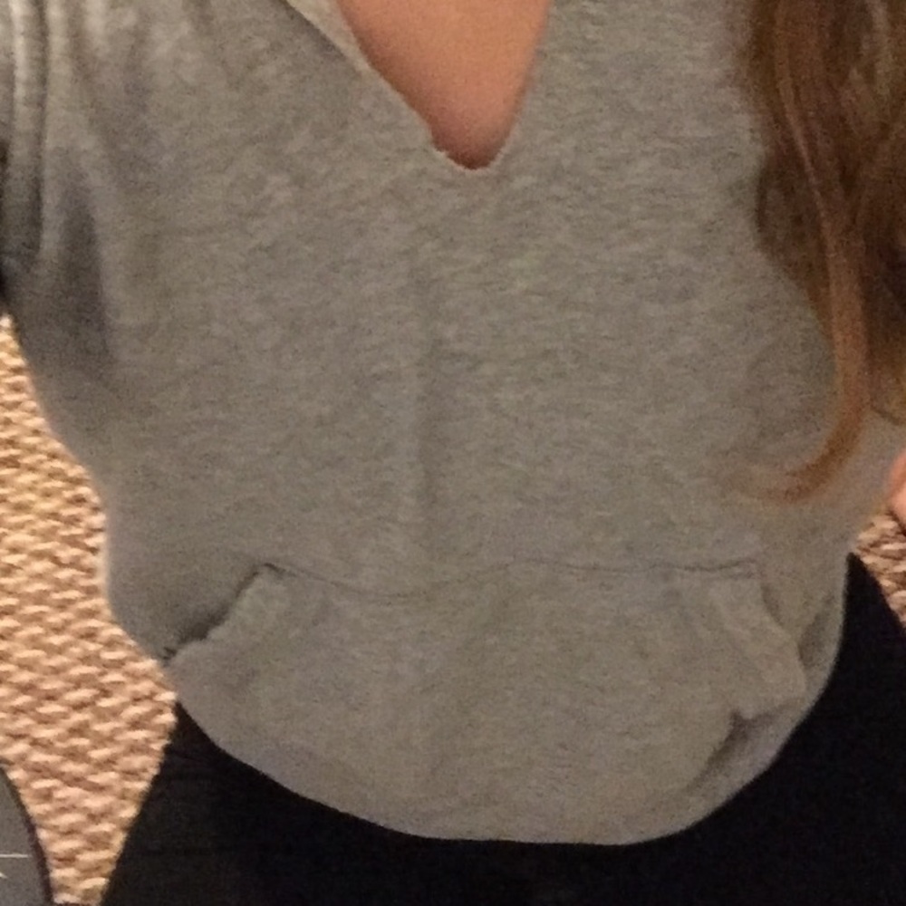 Semi cropped hoodie
