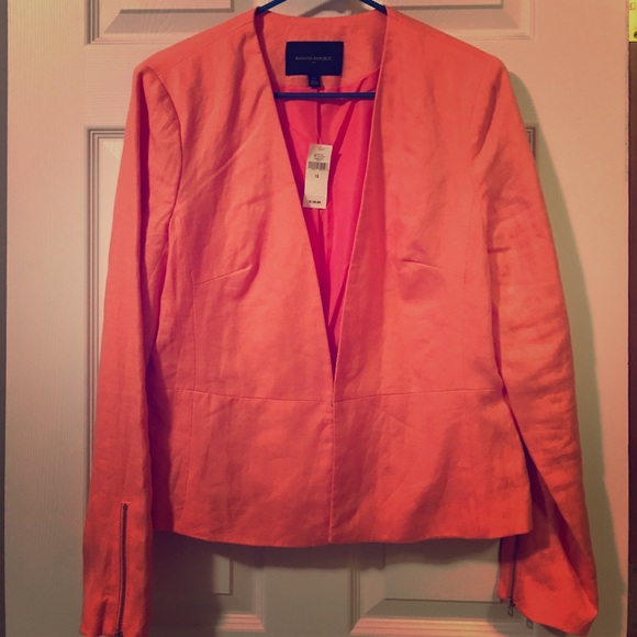 Banana Republic Jackets & Blazers - Banana Republic coral linen blazer.