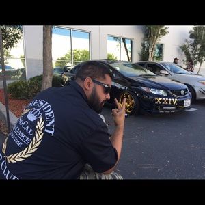 Meet your Posher, Victor