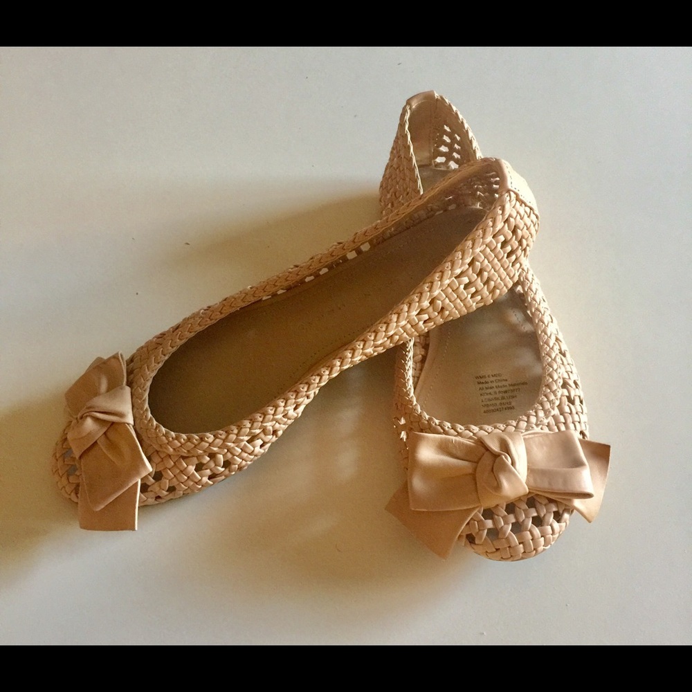 LAUREN CONRAD women's flats size 6 adorable