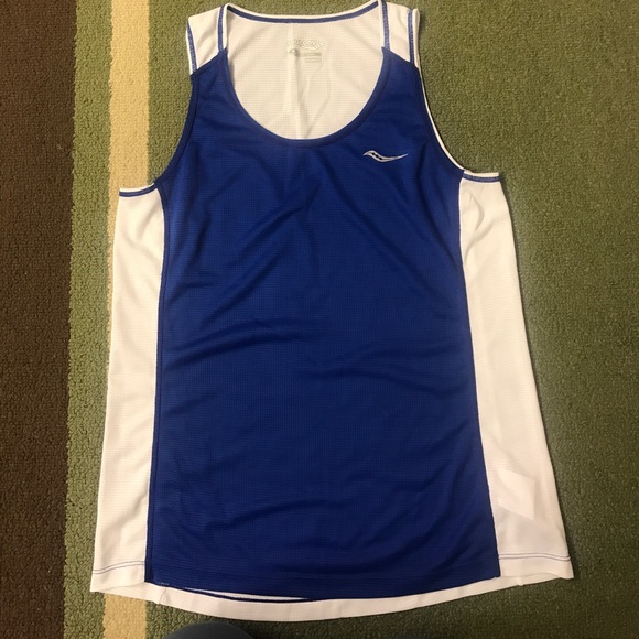 Lot of saucony women's tanks sz M - Picture 3 of 4