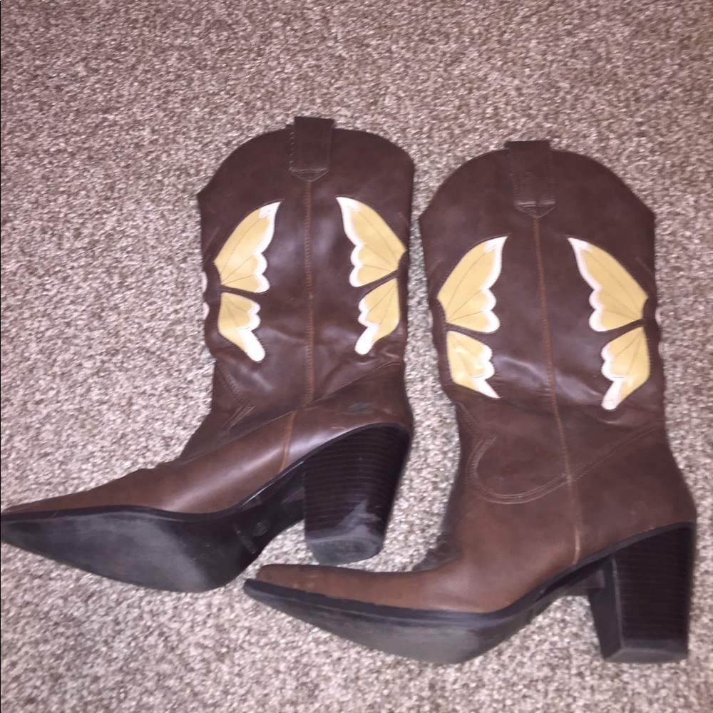 Butterfly Detail Patent Leather Cowboy Boots