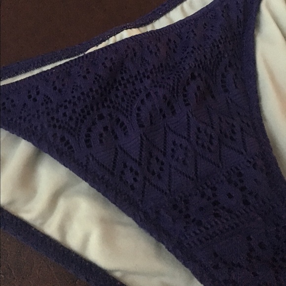 Victoria's Secret String Bikini Bottoms - Picture 3 of 3