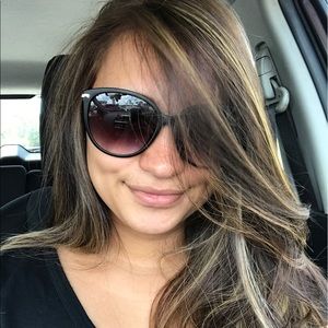 Meet your Posher, Roxy