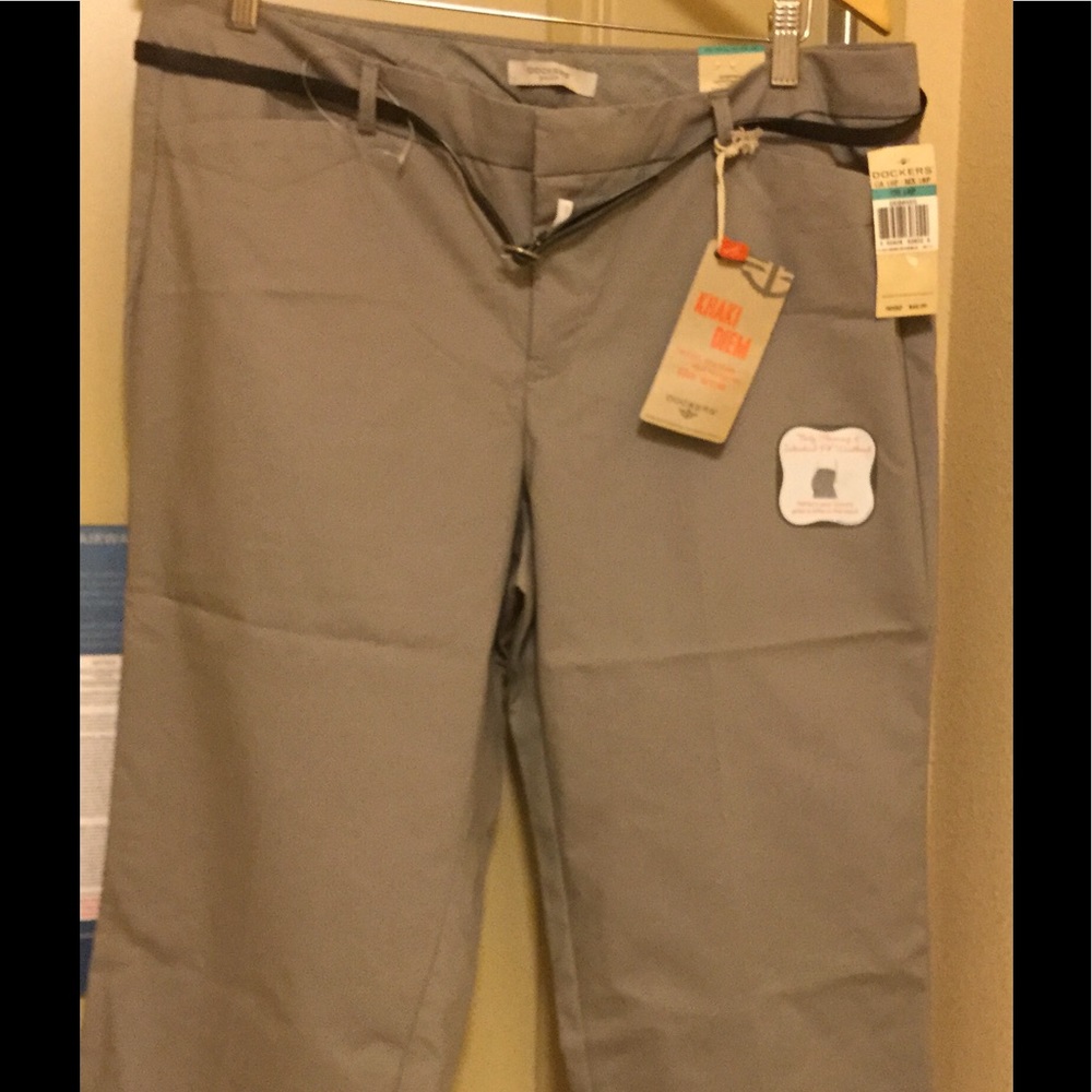 Dockers Capris