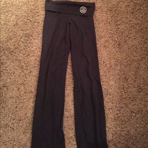 Grey yoga pants
