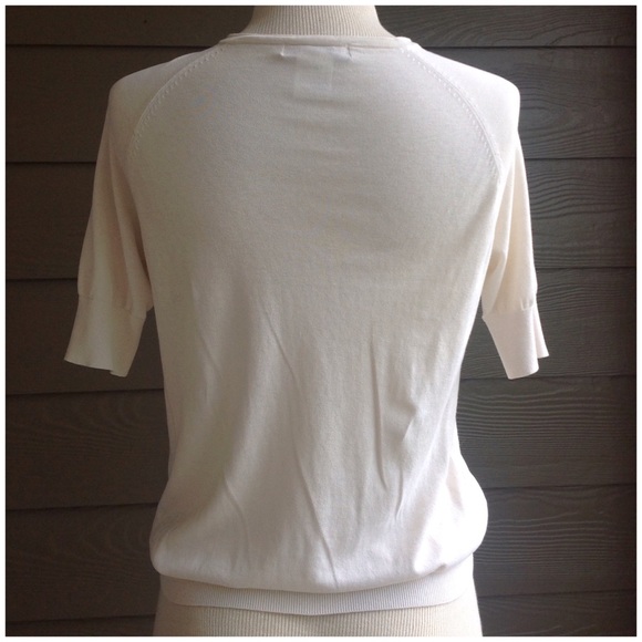 Deep V-neck Spring Sweater - Picture 3 of 5