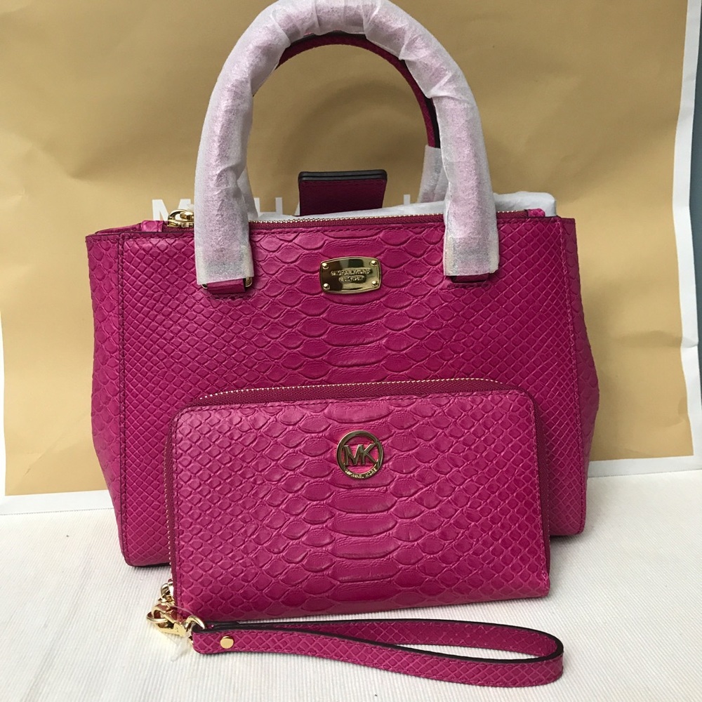 MICHAEL KORS set SATCHEL BAG + wristlet/wallet