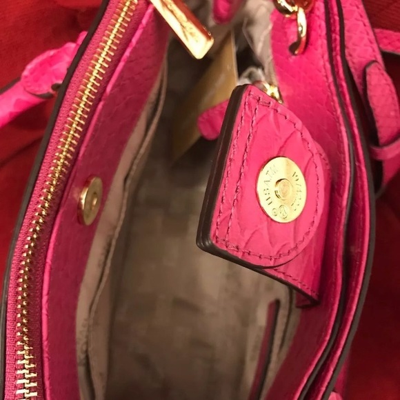 MICHAEL KORS set SATCHEL BAG + wristlet/wallet - Picture 3 of 4