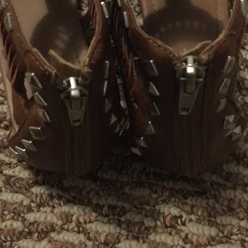 Sandals - Picture 3 of 5