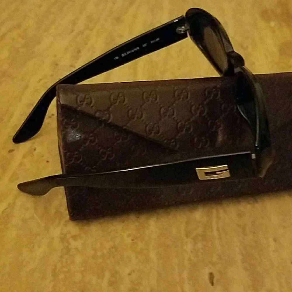 Gucci sunglasses - Picture 2 of 4
