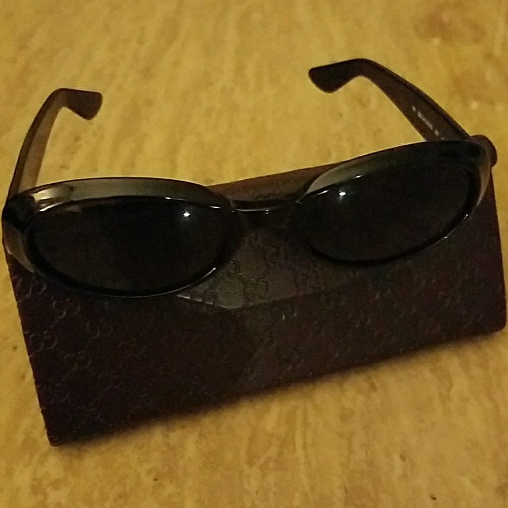 Gucci sunglasses - Picture 3 of 4