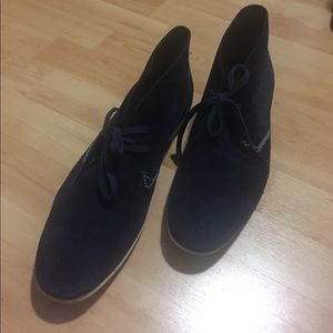 Hugo Boss- Navy suede dessert boots