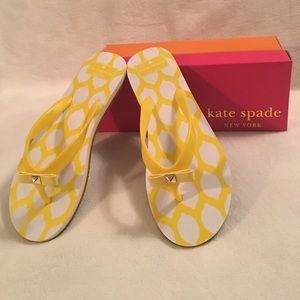 Kate Spade 🎀 Fiji flip flops-- yellow lemon print