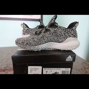 Women's Adidas Alphabounce W Aramis