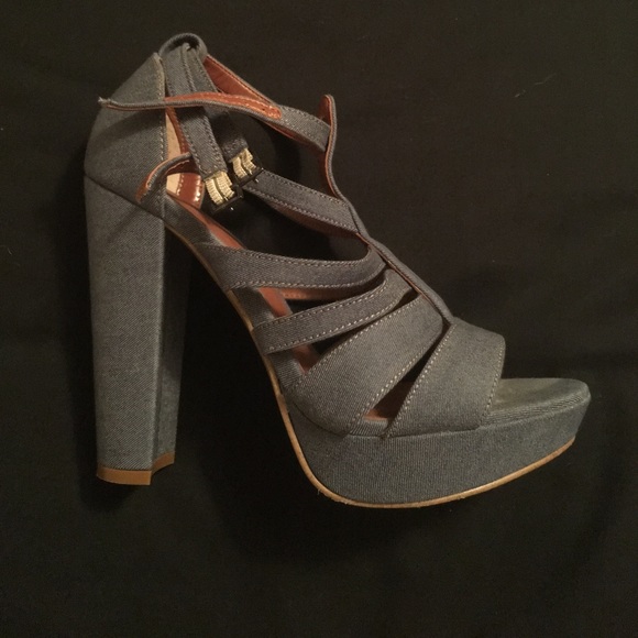 Denim heel sandals ! - Picture 1 of 3