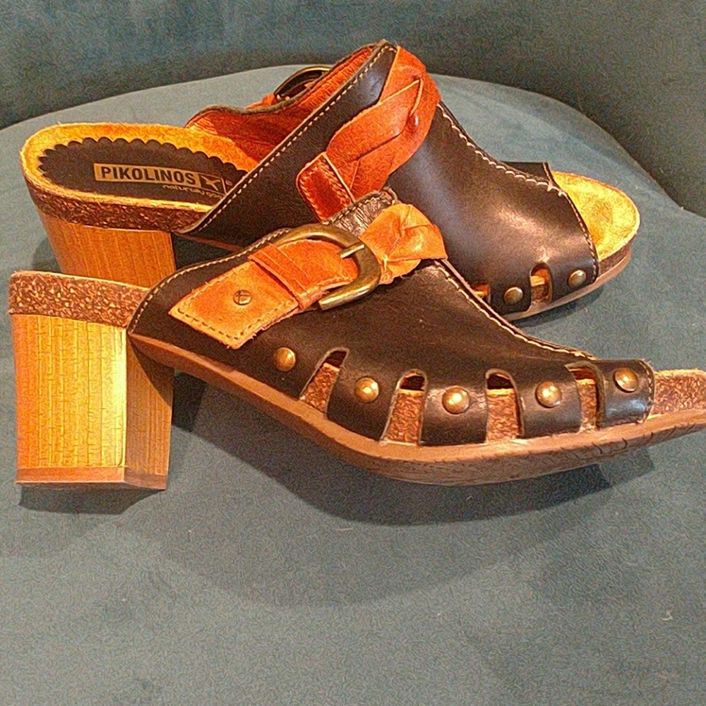 Pikolinos Praga Mediterranean style shoes, in new