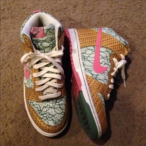 Nike high dunk floral print
