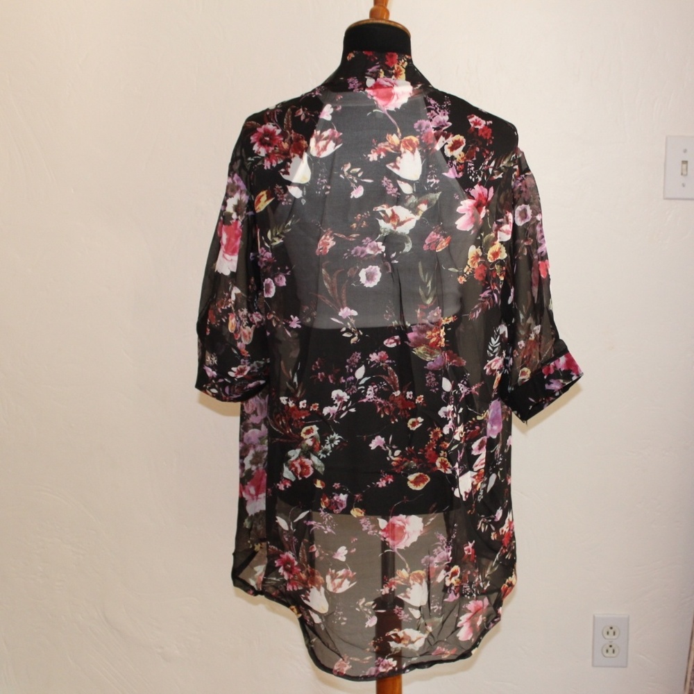 *ONE LEFT* Loose Black Floral Kimono Coverup - Picture 4 of 6
