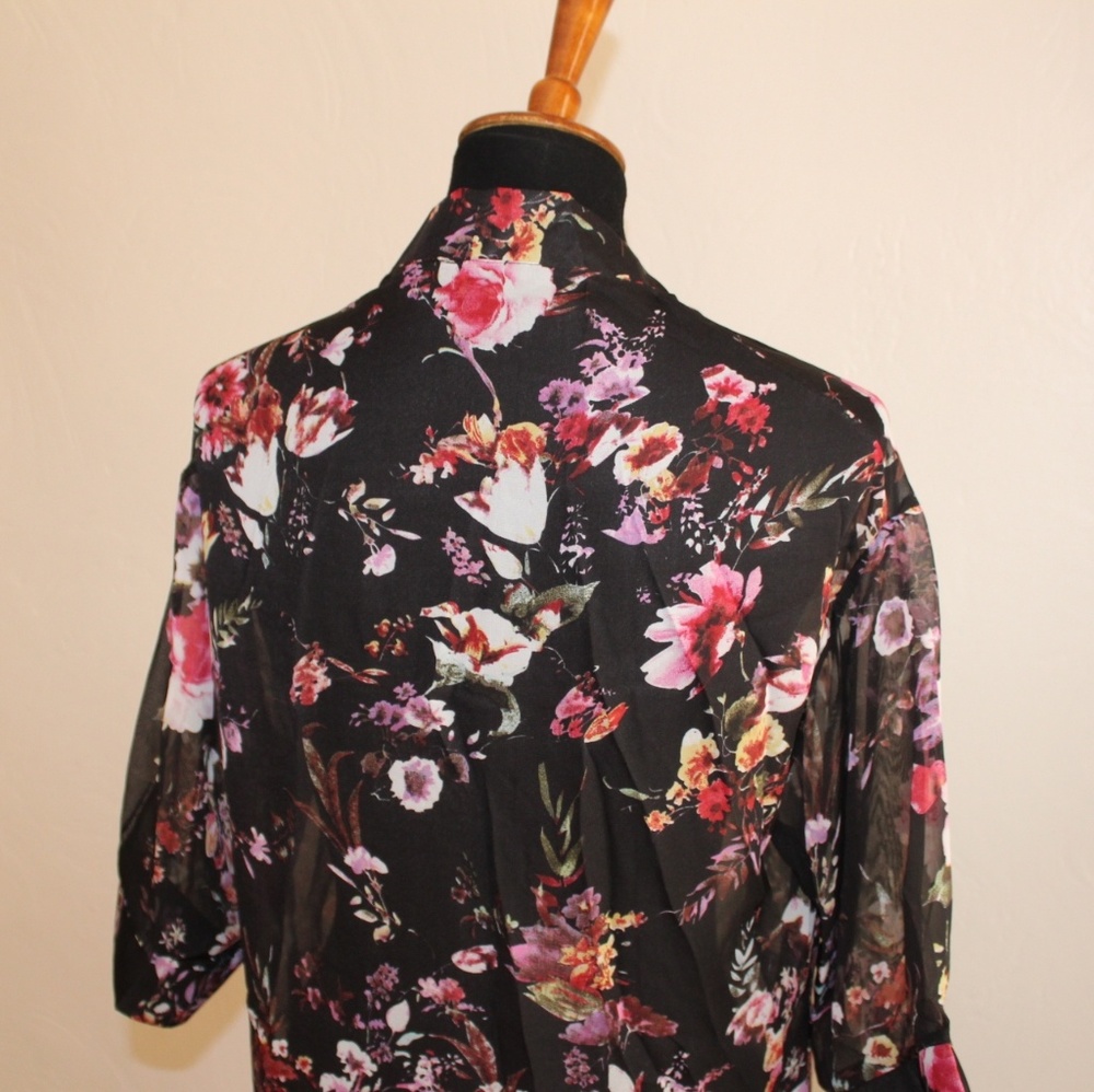 *ONE LEFT* Loose Black Floral Kimono Coverup - Picture 5 of 6