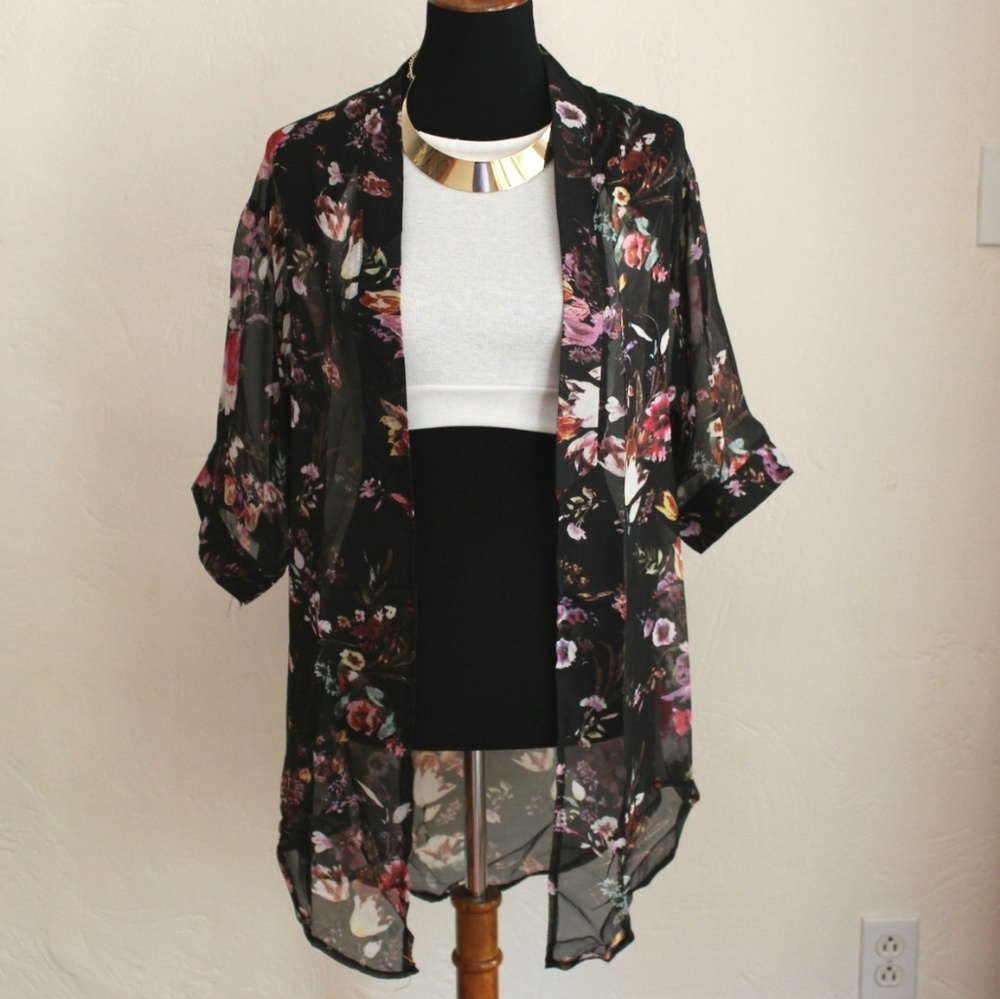 *ONE LEFT* Loose Black Floral Kimono Coverup - Picture 2 of 6