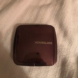 Hourglass ambient lighting diffused light