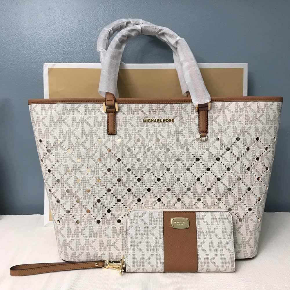Michael Kors set tote and wallet