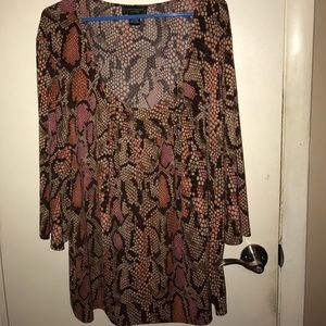 Cute top with beautiful colors