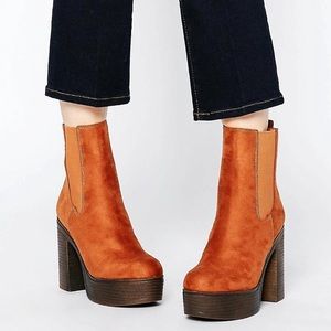 Platform Chelsea Boots