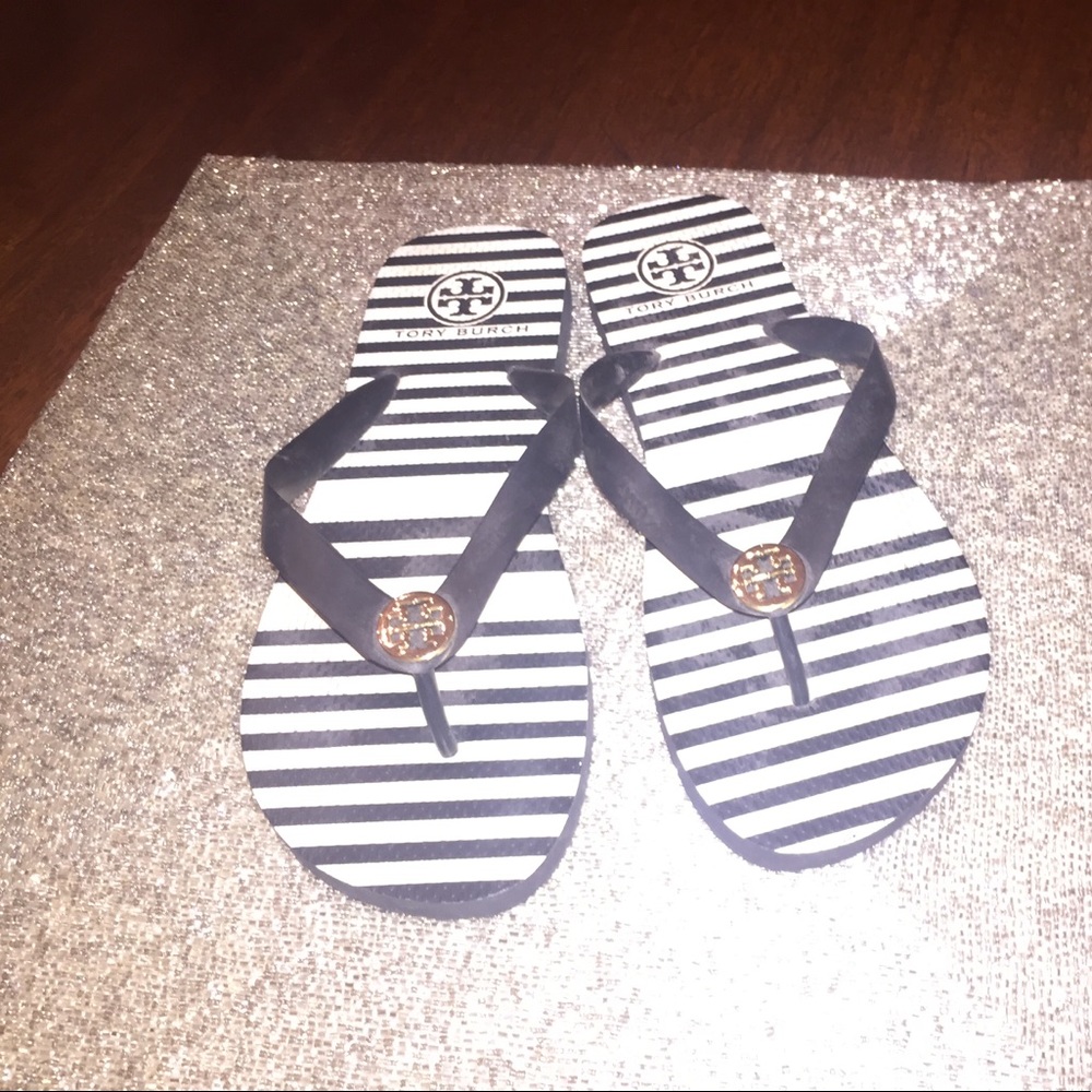 Tory Burch Flip flops with gold Tory Emblem