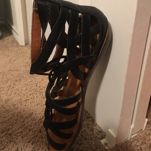 Sandals - Picture 2 of 2