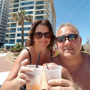 Meet your Posher, Lorie