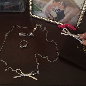 Kate spade ♠️ silver color complete jewelry set