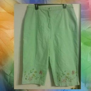 SUMMERY CAPRI PANT
