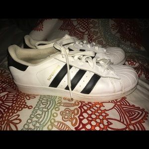 ADIDAS SUPERSTARS WOMENS SIZE 8-8.5