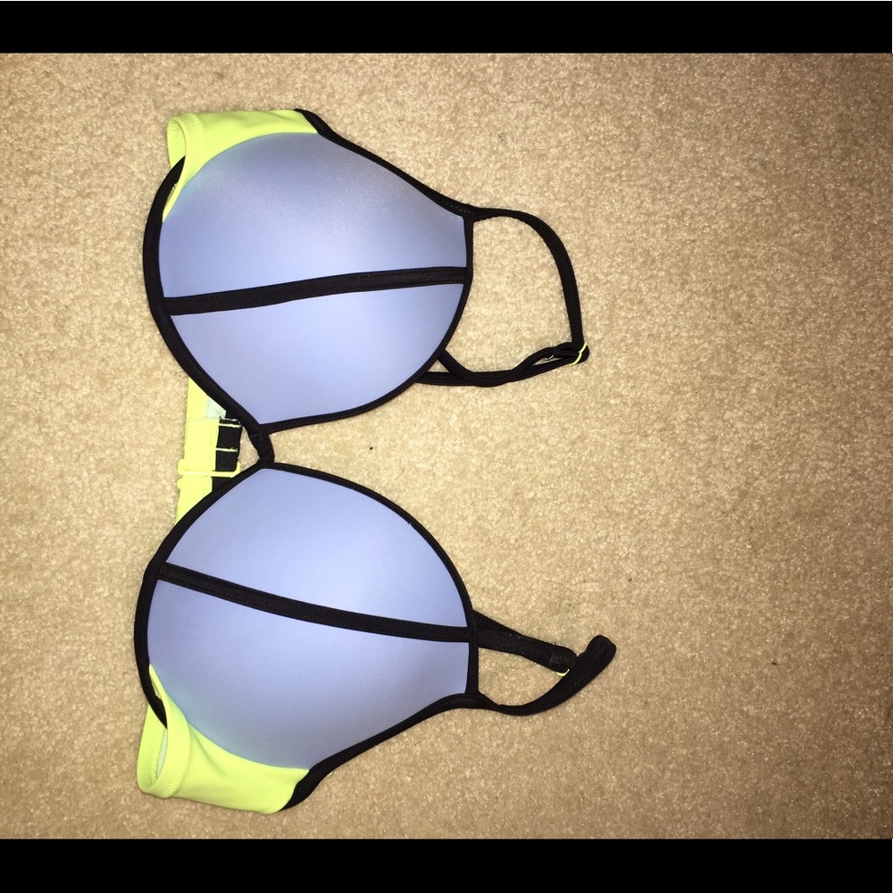 victoria's secret swim top size 36D
