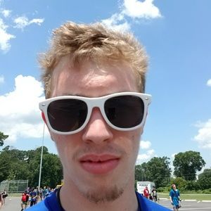 Meet your Posher, Zach