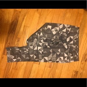 Nike legendary cropped leggings