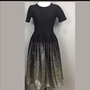 NWOT LULAROE ELEGANT AMELIA - BLACK WITH GOLD -XL
