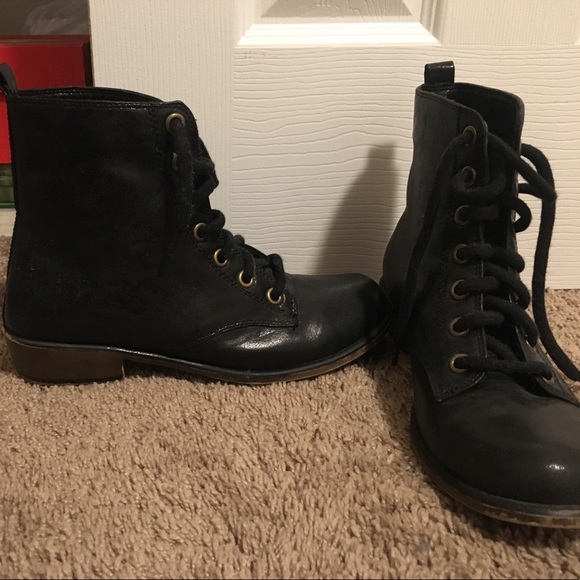 Boots - Picture 2 of 2