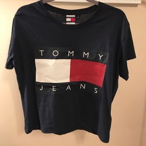Tommy Jeans Tee!!