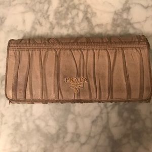 Prada Nappa Gaufre Wallet - Blush color