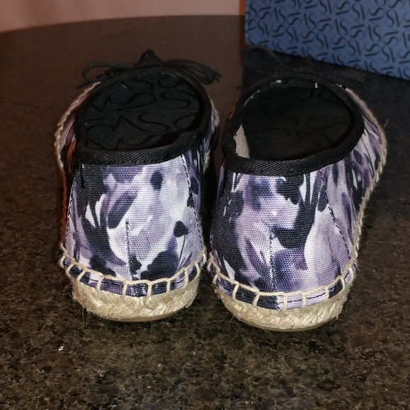 Women's shoes - Picture 6 of 7