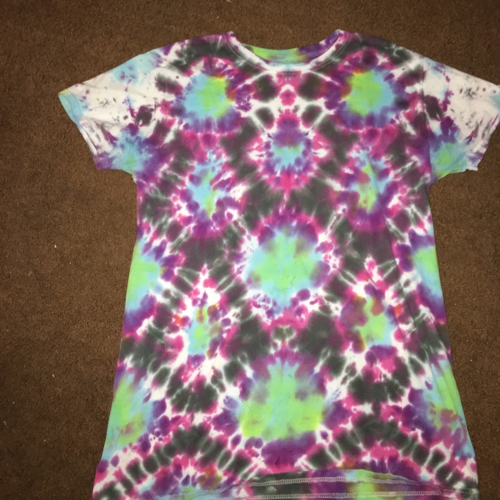 Fish scale tie dye