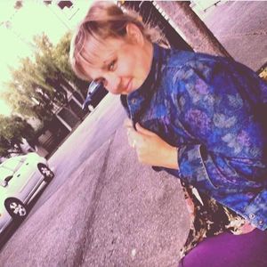 Meet your Posher, Danielle