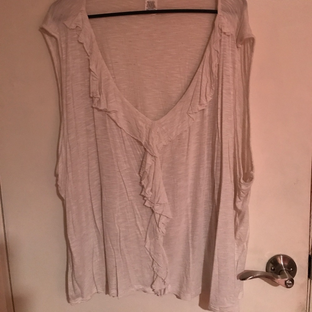 Sleeveless women's top