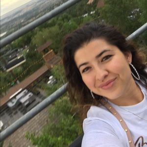 Meet your Posher, Sylvia