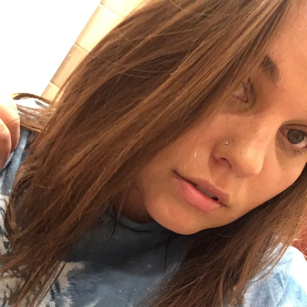 Meet your Posher, Courtney