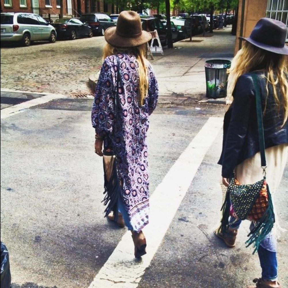 {Arnhem} Bowerbird Kimono